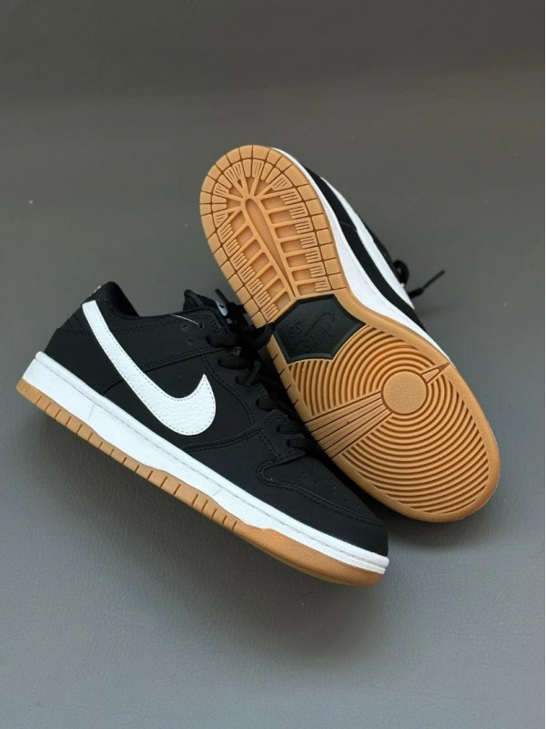 Nike Dunk Low siyah-beyaz